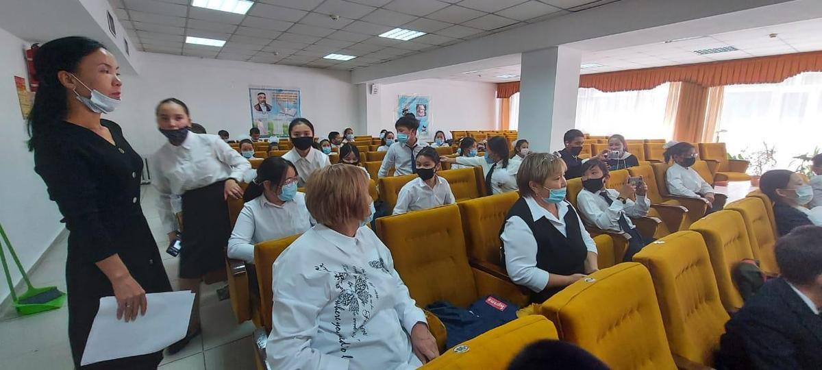 Үш тұғырлы тіл” атты мерекелік іс шара