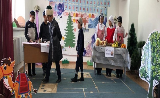 «Ертегілер әлеміне саяхат»  атты тақырыпта  ұлттық құндылықтарымызды насихаттау мақсатында Ыбырай Алтысарин  “Әке мен бала”әңгімесі желісінде сахналық қойылым көрсетті.